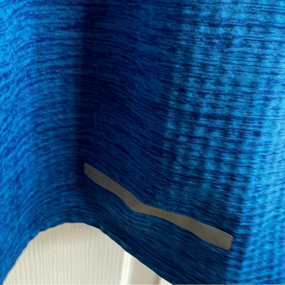 Nike Dri Fit Blue Half-Zip Long Sleeve Top. XXL. - Picture 7 of 8